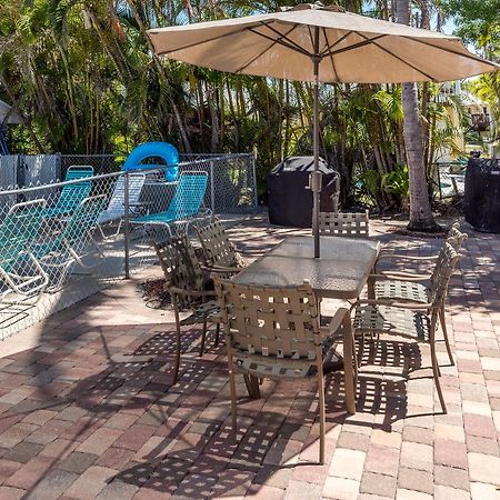 Gulf Breeze Condos Fort Myers Beach Exterior foto