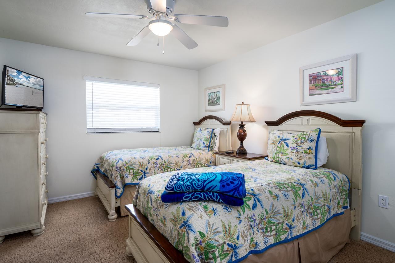 Gulf Breeze Condos Fort Myers Beach Exterior foto